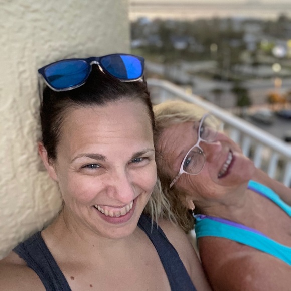 Meet your Posher, Cindy - Picture 6 of 8